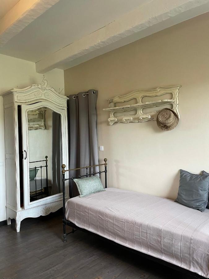 Au Pied Des Baous Bed and Breakfast Vence Eksteriør billede