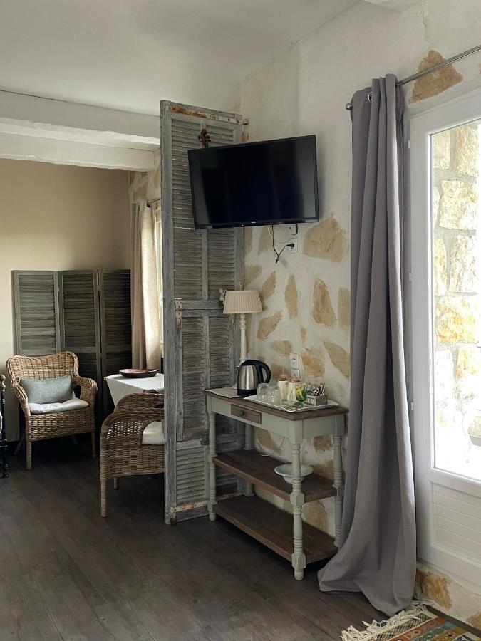 Au Pied Des Baous Bed and Breakfast Vence Eksteriør billede