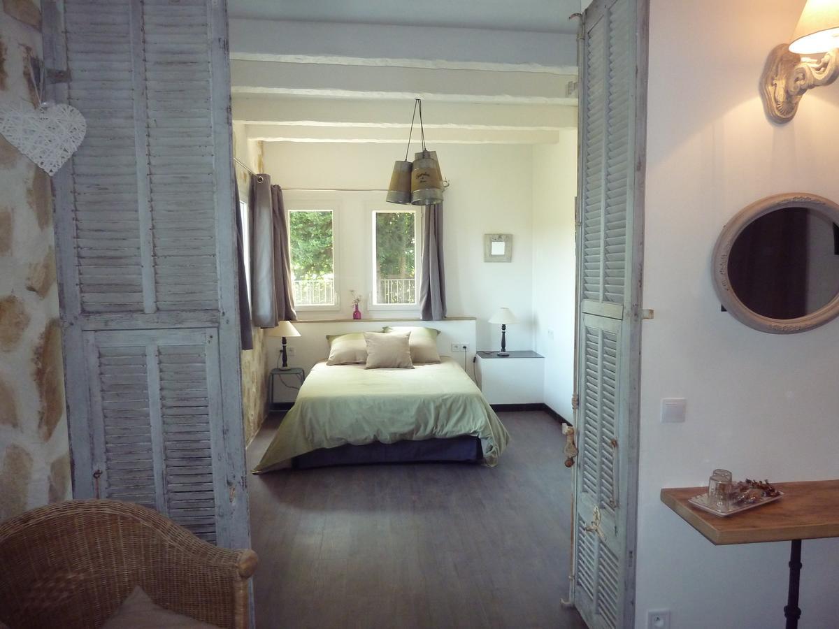 Au Pied Des Baous Bed and Breakfast Vence Eksteriør billede