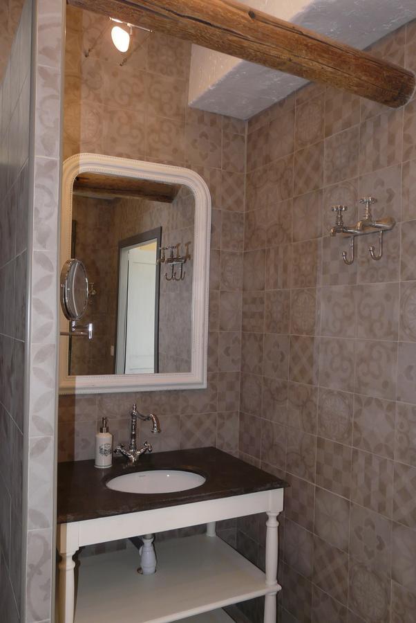 Au Pied Des Baous Bed and Breakfast Vence Eksteriør billede