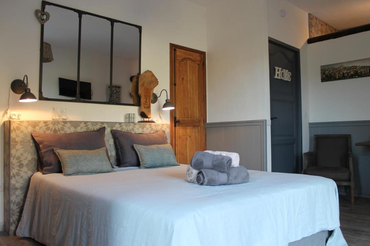 Au Pied Des Baous Bed and Breakfast Vence Eksteriør billede