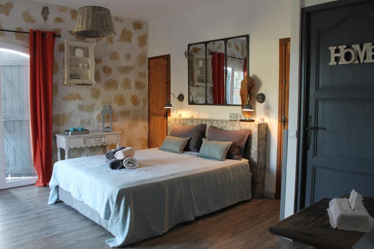 Au Pied Des Baous Bed and Breakfast Vence Eksteriør billede